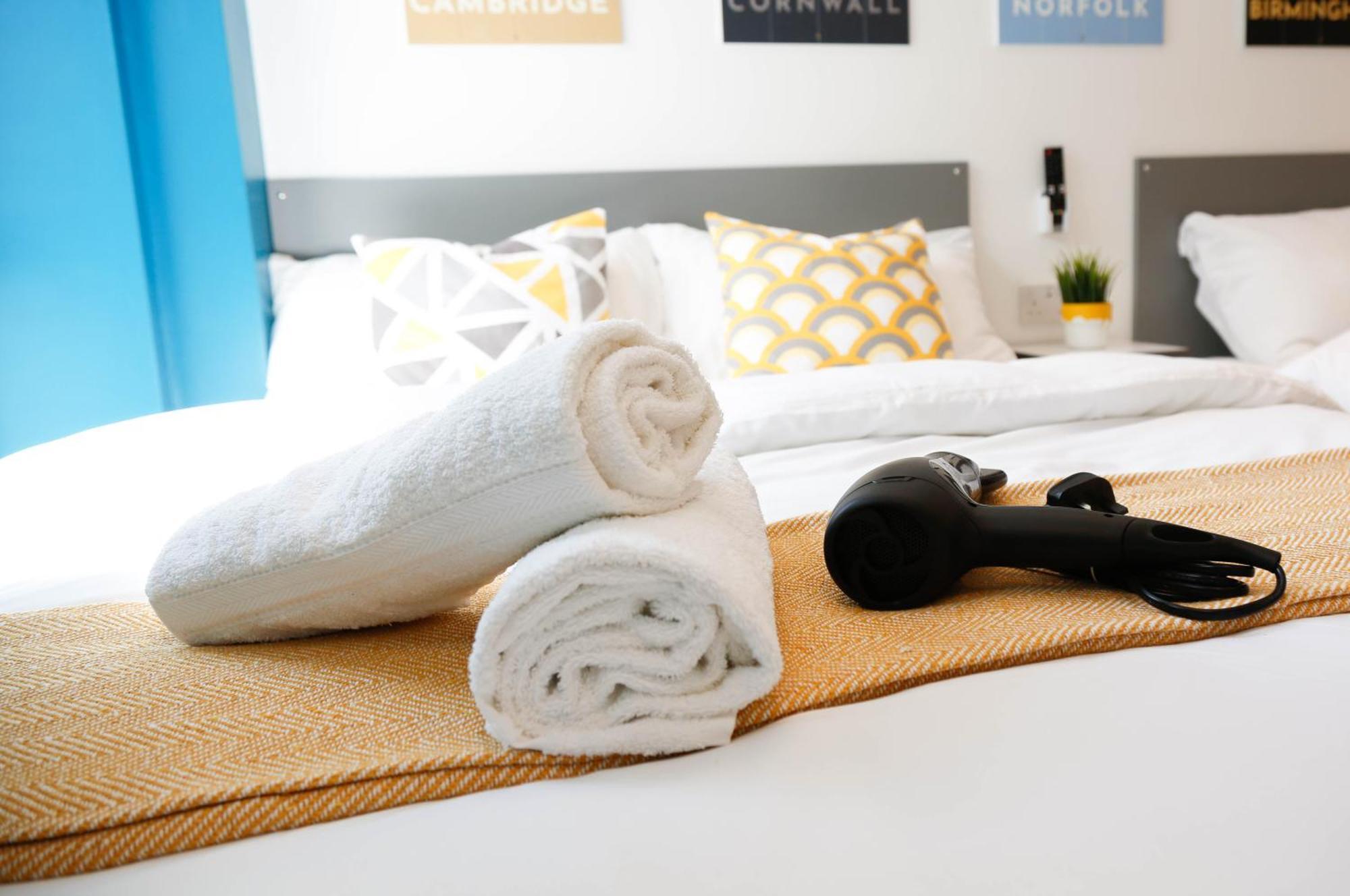 New Luxury Rooms In The Heart Of London Next To Shops, Cafes, Bars & Metro With Shared Bathrooms Exterior photo
